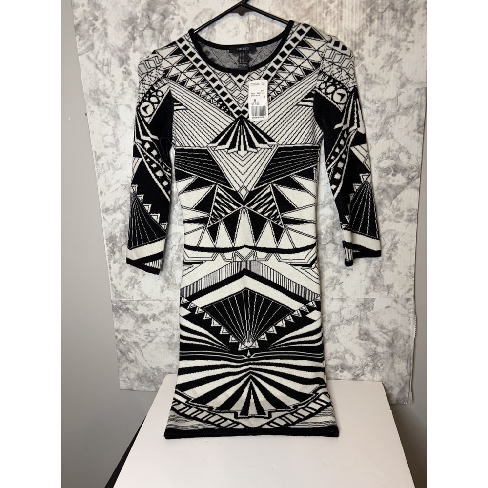 Forever 21 Medium/Geometric/Tribal Knit/Fitted/Stretch/Bodycon/Black/White/Bold